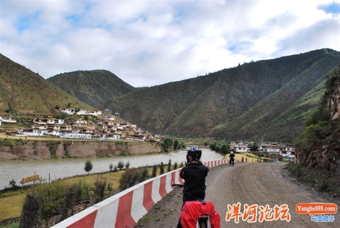 卓巴村.jpg