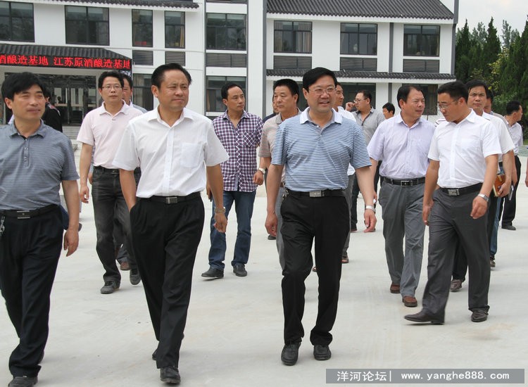 新区23家中小白酒企业家集中考察学习酒产业发展