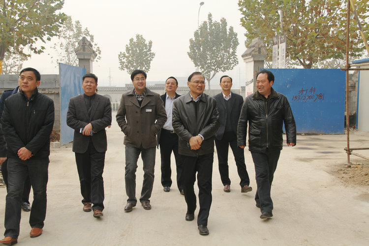 刘金山检查市委工作会议观摩点建设情况